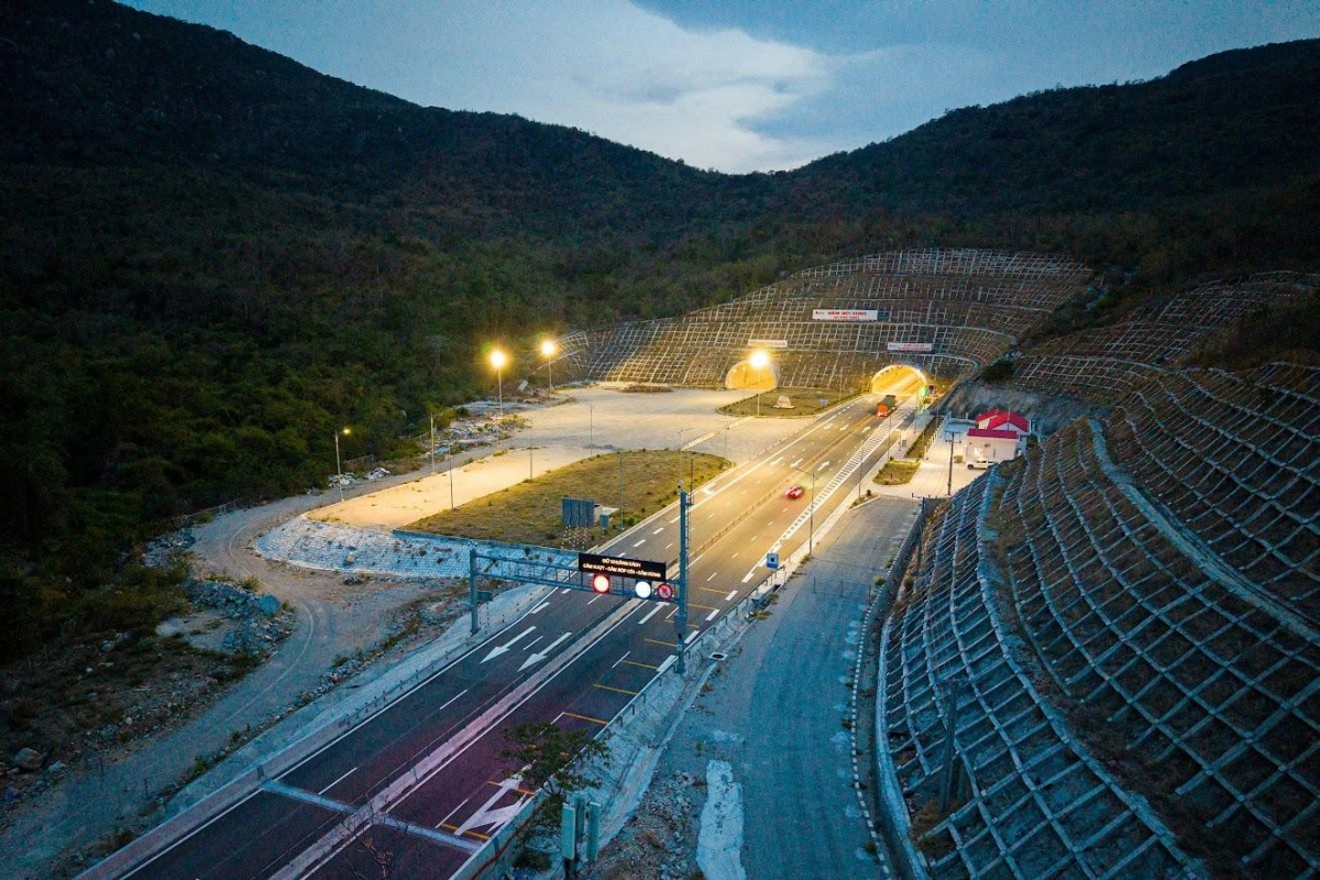 ha tang giao thong tro thanh tai san hap dan tren thi truong von hinh anh 1