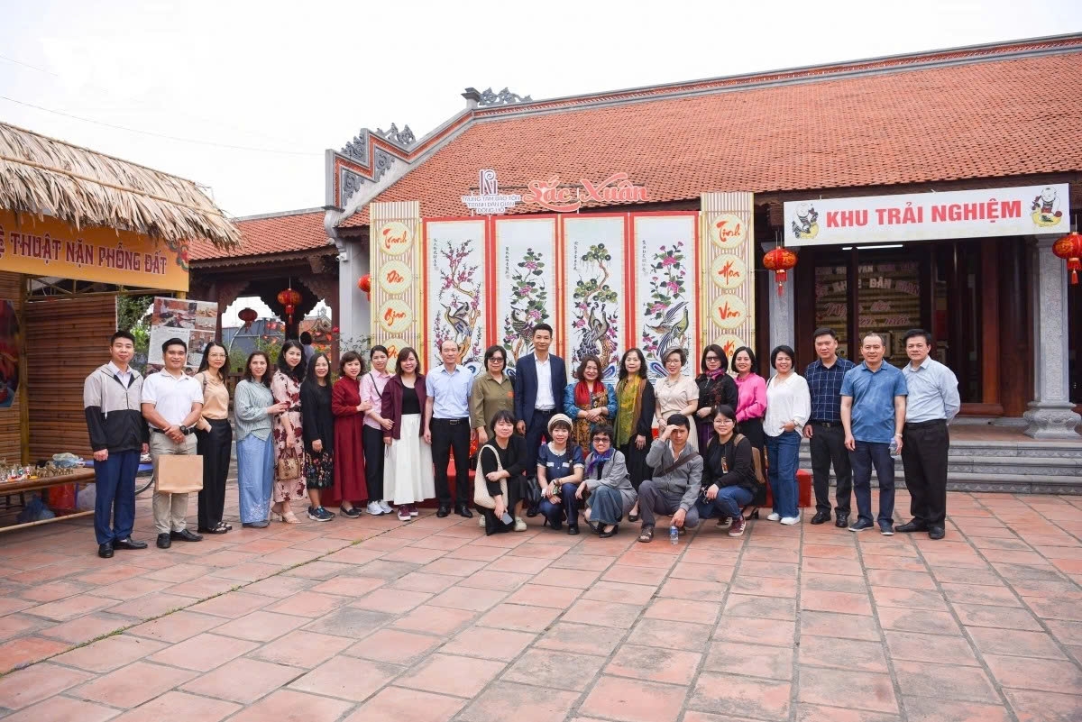 folk paintings come alive at bac ninh exhibition picture 10