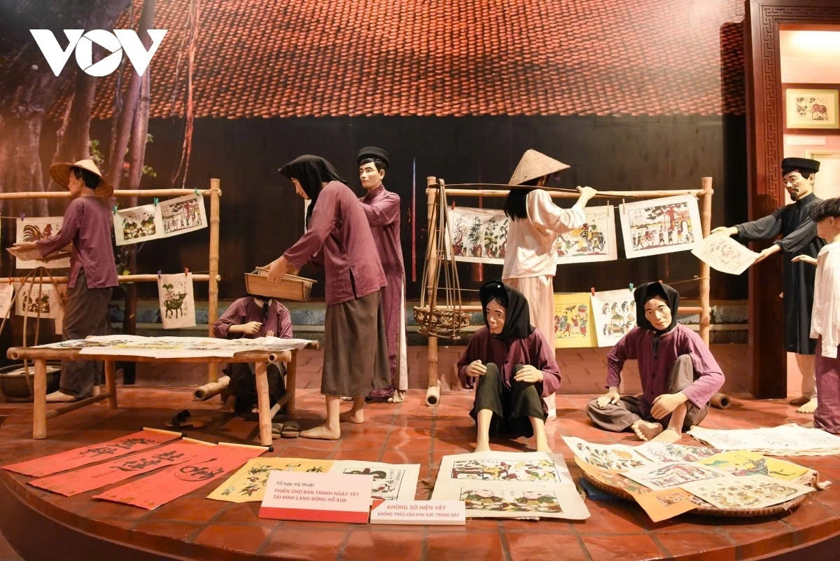 folk paintings come alive at bac ninh exhibition picture 2