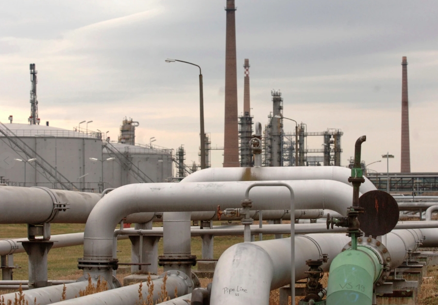 Duong ong dan dau druzhba eu dung truoc phep thu doan ket moi hinh anh 1