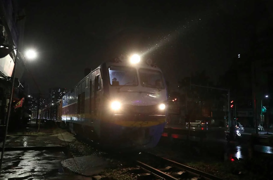 Hà Nội chưa thể xóa lối đi tự mở: Nguy cơ mất an toàn đường sắt vẫn còn