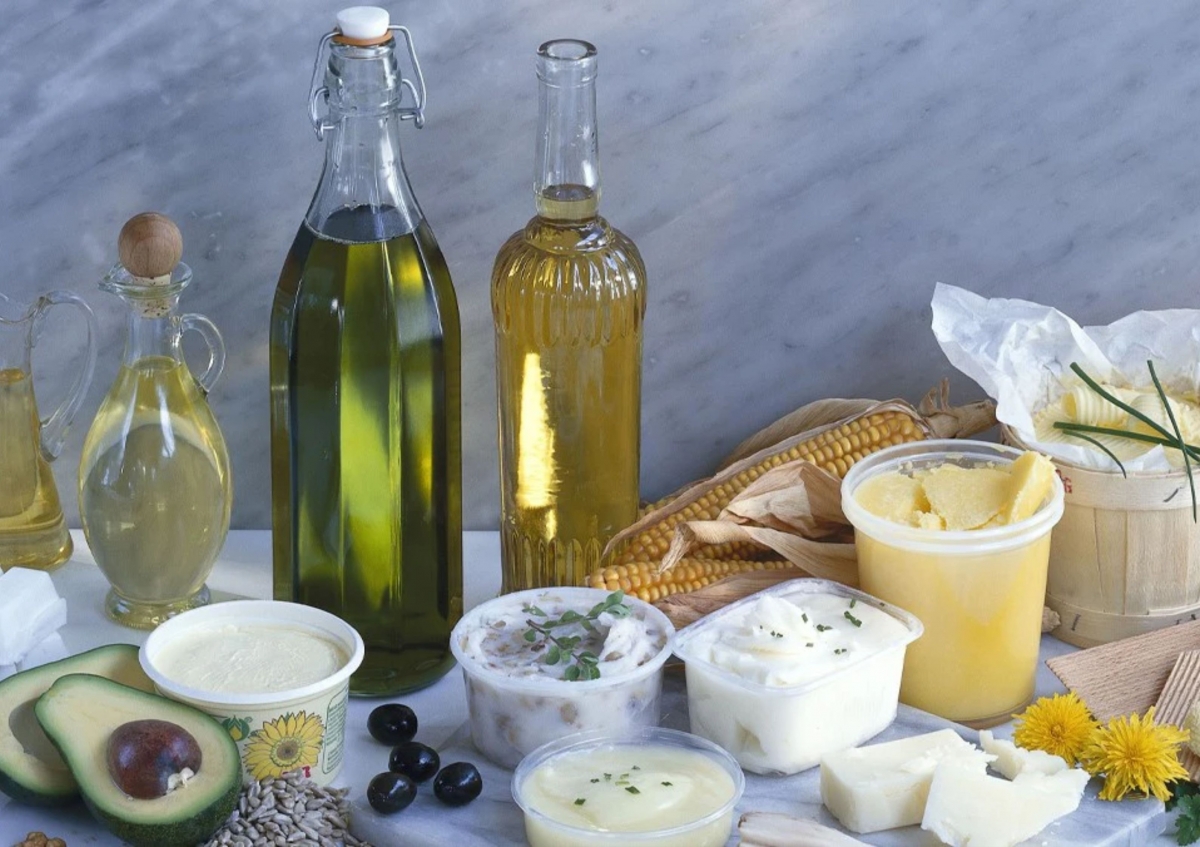 Vì sao trẻ nên được bổ sung cả mỡ động vật và dầu thực vật?