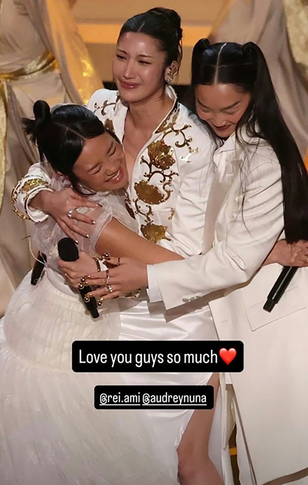 mon sup gukbap han quoc bong noi tieng sau chia se mung chien thang oscar cua ejae hinh anh 1