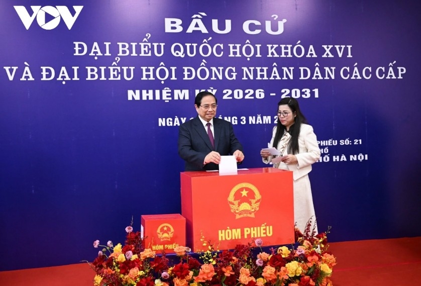 vietnamese senior leaders cast ballots on election day picture 10