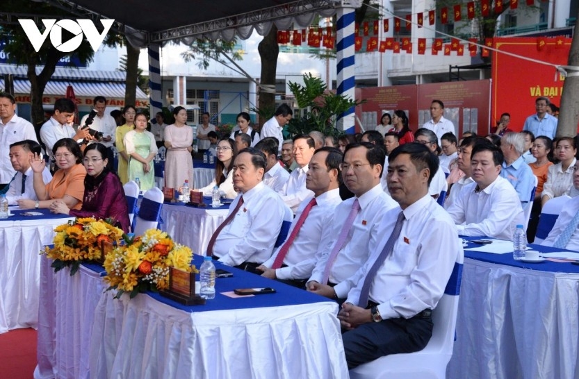 vietnamese senior leaders cast ballots on election day picture 12