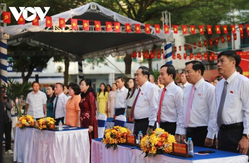 vietnamese senior leaders cast ballots on election day picture 13