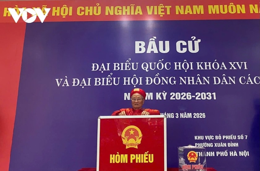 vietnamese senior leaders cast ballots on election day picture 20