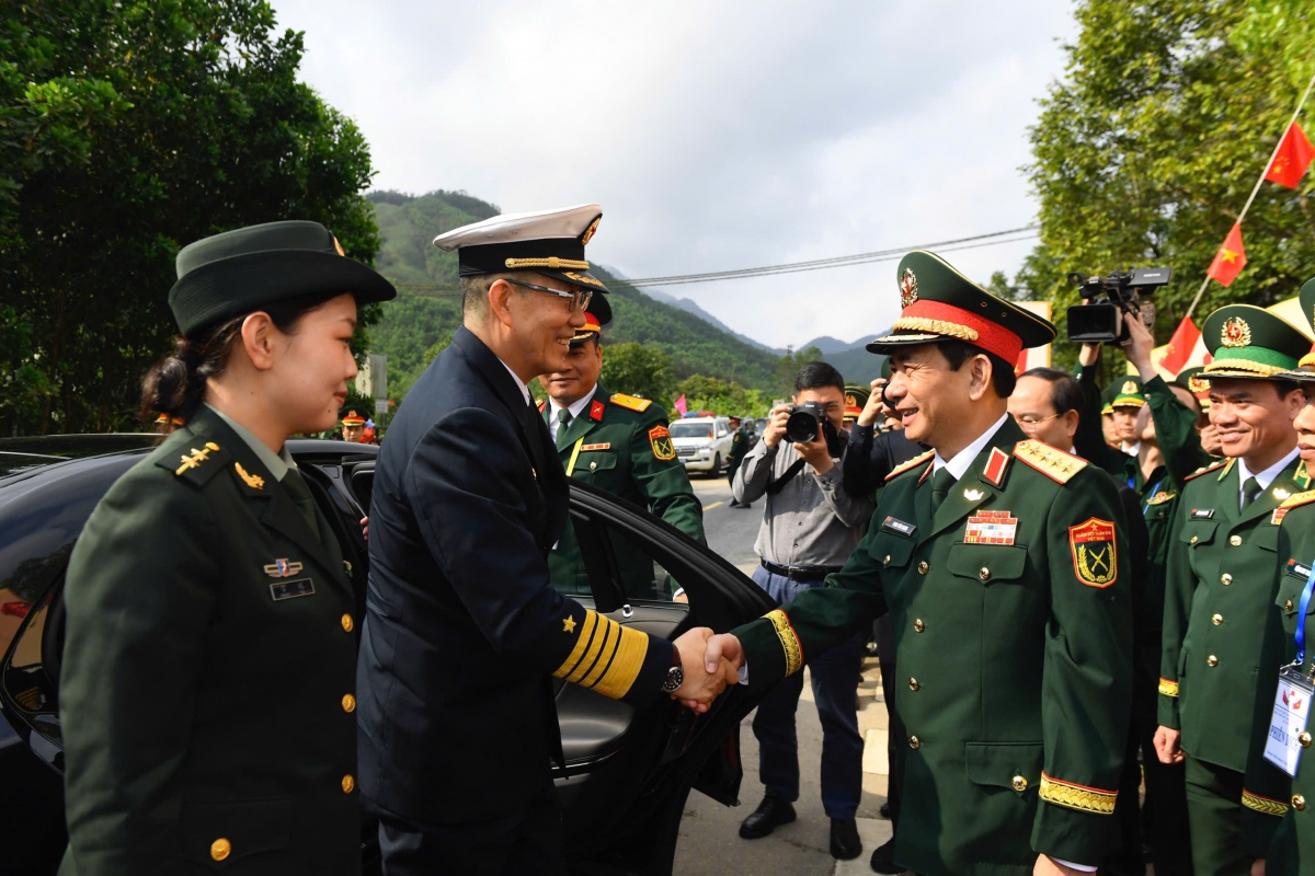 bo truong quoc phong viet nam-trung quoc du le khoi cong tram y te o xa hai son hinh anh 1