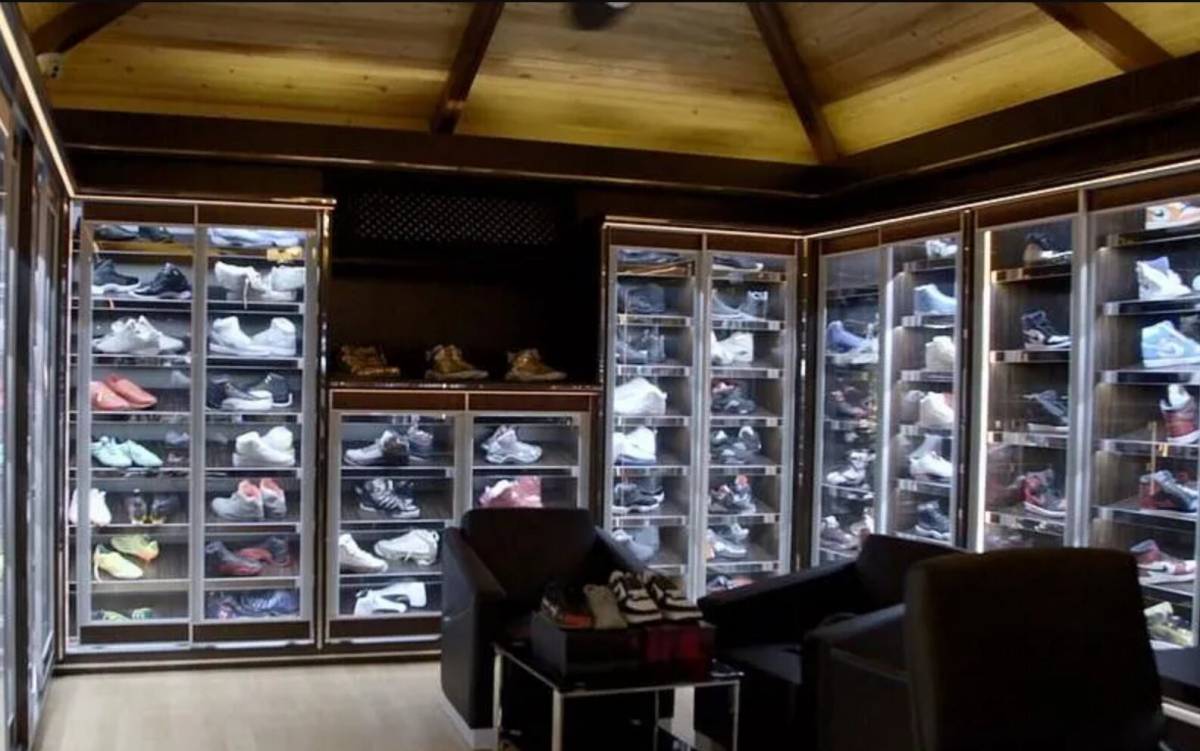 rich kid dubai 16 tuoi duoc tang sieu xe, nuoi thu hoang trong nha, gio ra sao hinh anh 2