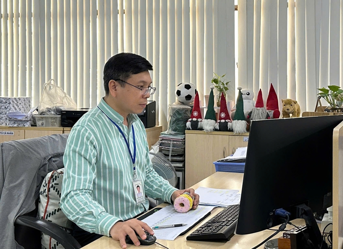 la phieu cua cong nhan tu nhung xuong may hinh anh 1