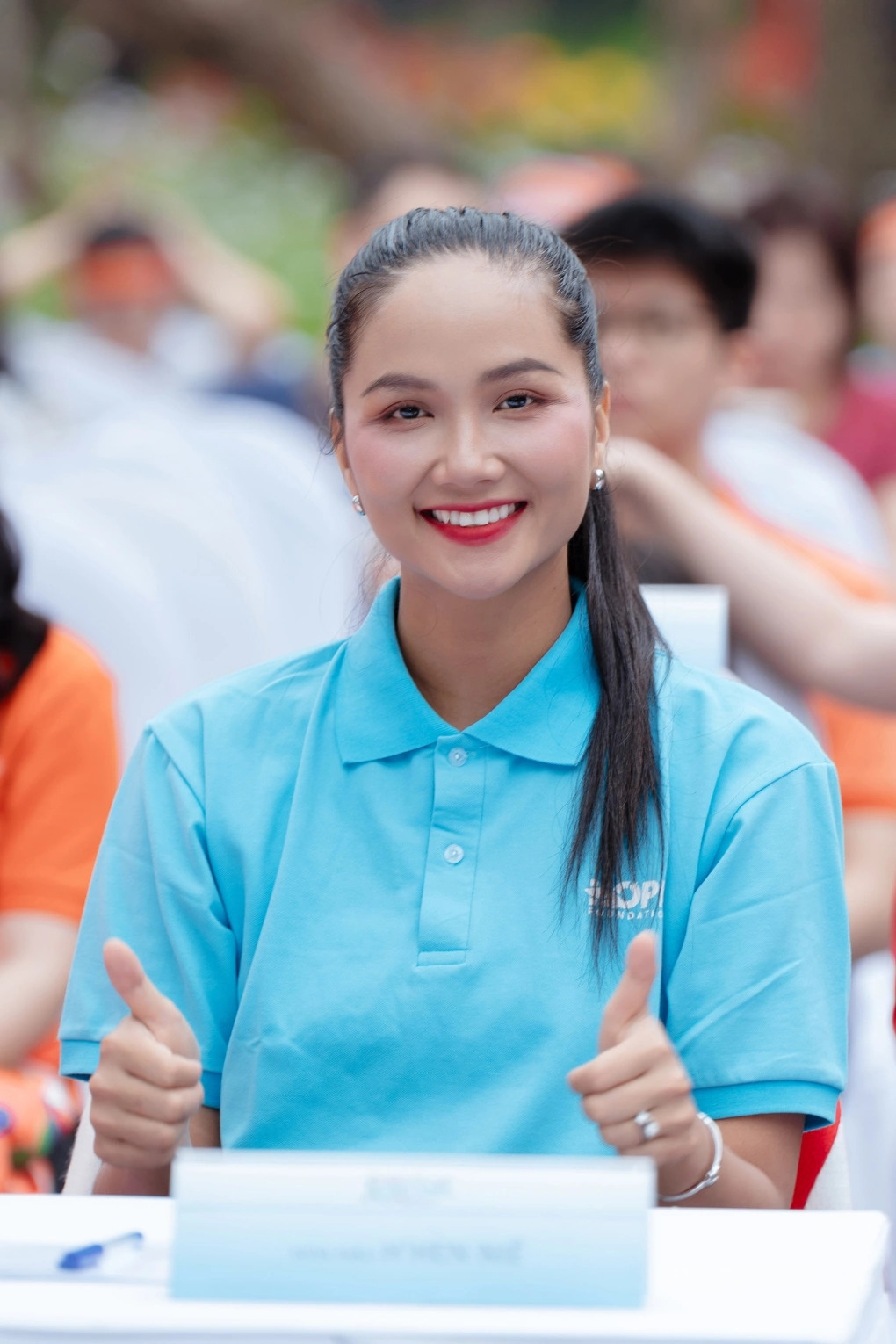 sao viet 2 3 toc tien khoe ve quyen ru voi vay xe sau hinh anh 4