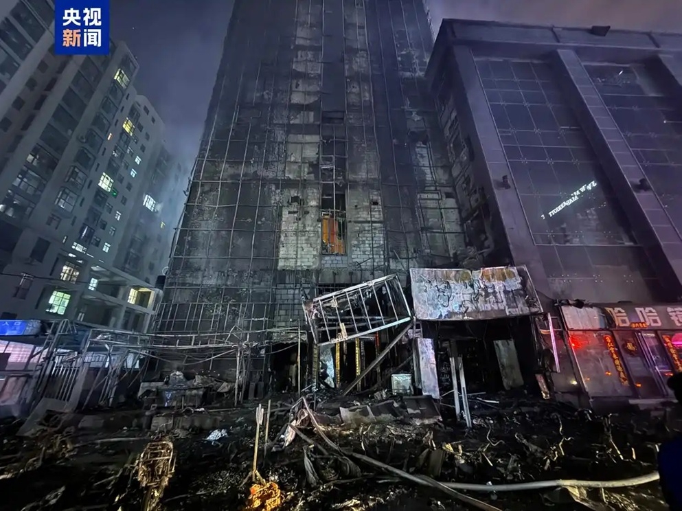 son tay trung quoc chay lon khien 3 nguoi tu vong, 23 nguoi bi thuong hinh anh 1