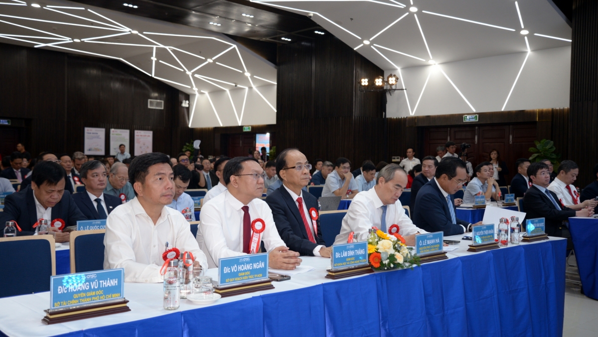 dich chuyen tu gia cong phan mem den khat vong made by hochiminh city hinh anh 1