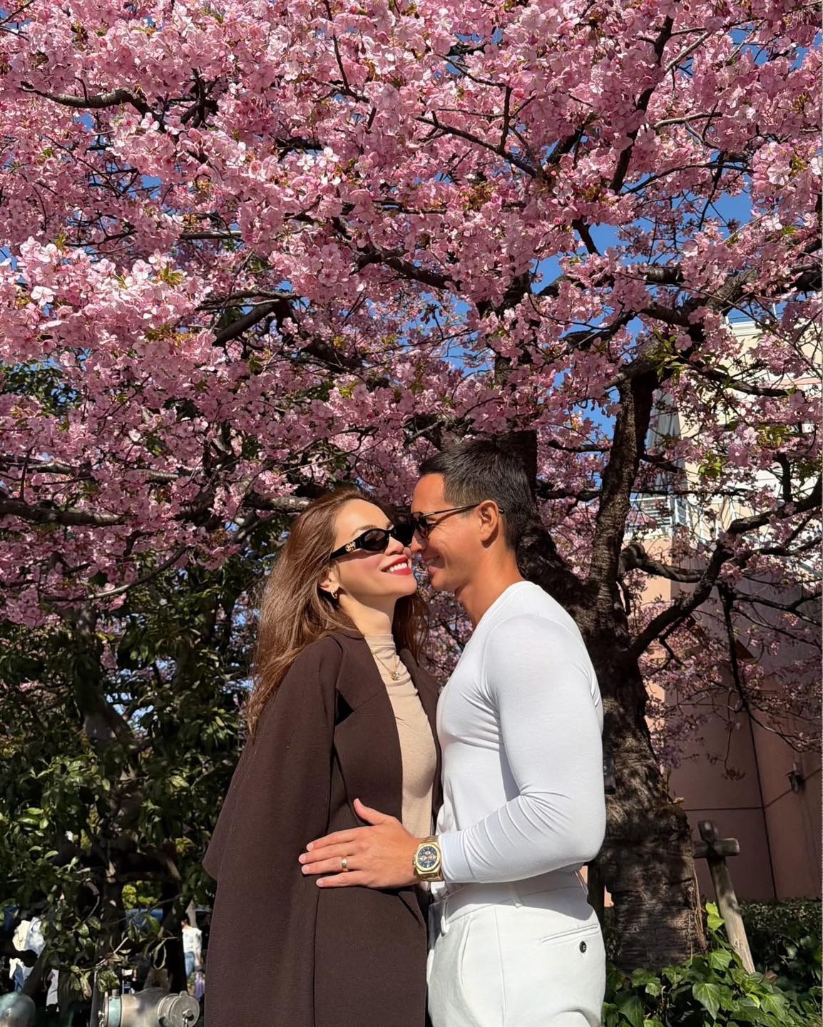 sao viet 25 3 Doan van hau gay bao like voi anh len tuyen cung Dinh trong hinh anh 2