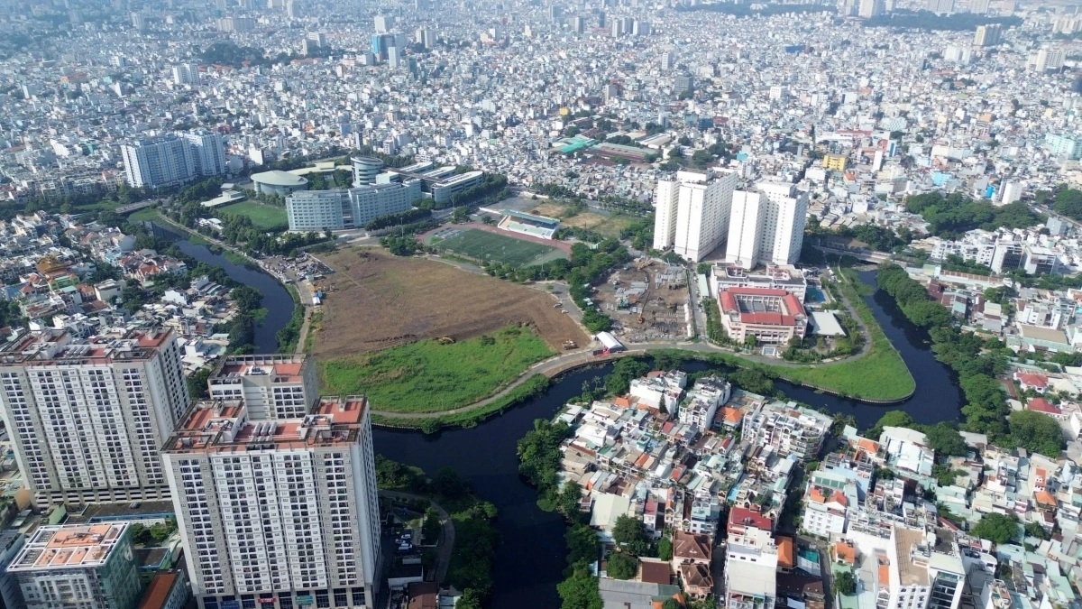 hoi sinh rach xuyen tam Ap luc mat bang de nang tien do hinh anh 7