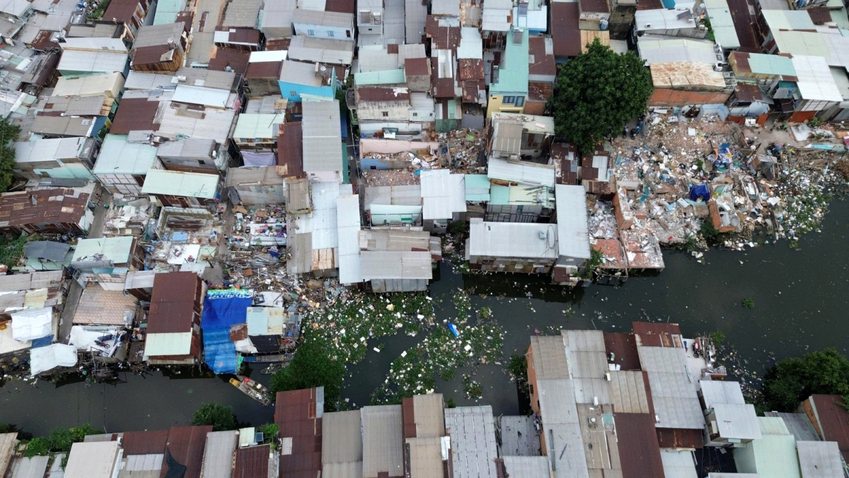 hoi sinh rach xuyen tam Ap luc mat bang de nang tien do hinh anh 5
