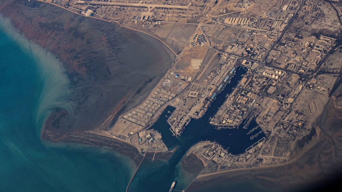 nong the gioi ngay 24 3 iran canh bao dong cua eo bien hormuz vo thoi han hinh anh 2