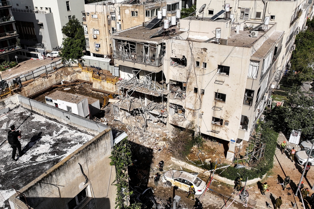 can canh thiet hai cua israel sau khi hung mua ten lua tu iran hinh anh 10