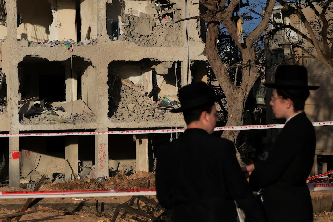 israel va iran tiep tuc an mieng tra mieng , dam phan hoa binh xa voi hinh anh 1