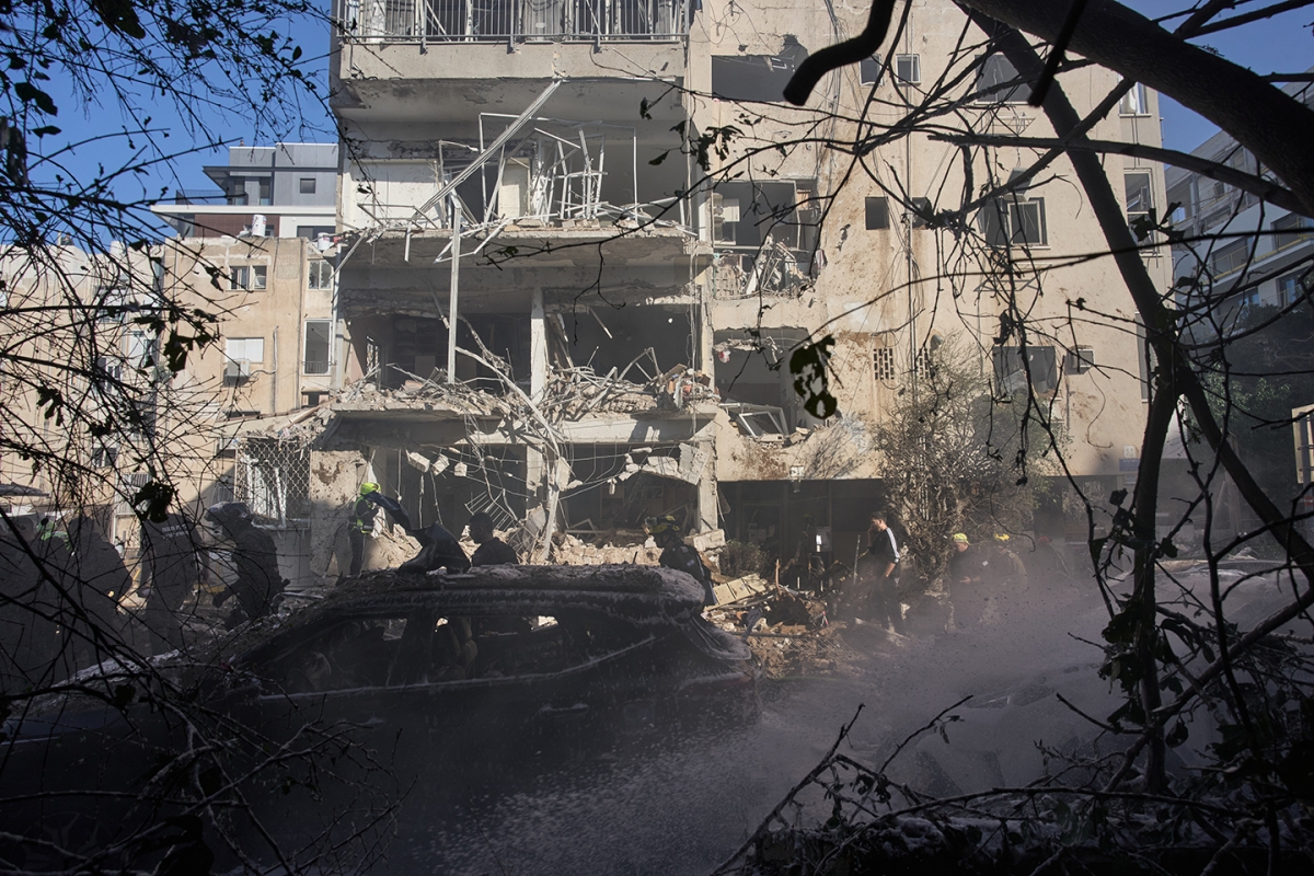 can canh thiet hai cua israel sau khi hung mua ten lua tu iran hinh anh 3