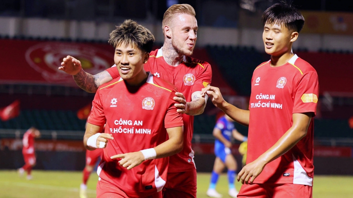 Tiền vệ Việt kiều Australia gây “sốt” tại V-League 2025/2026