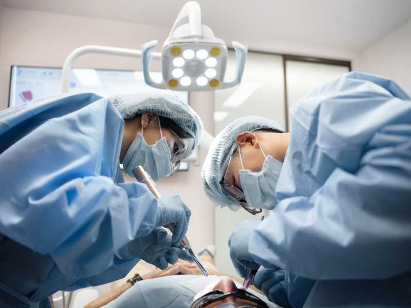 kt dental huong den phuc hoi toan dien va tai lap nu cuoi tu tin hinh anh 3