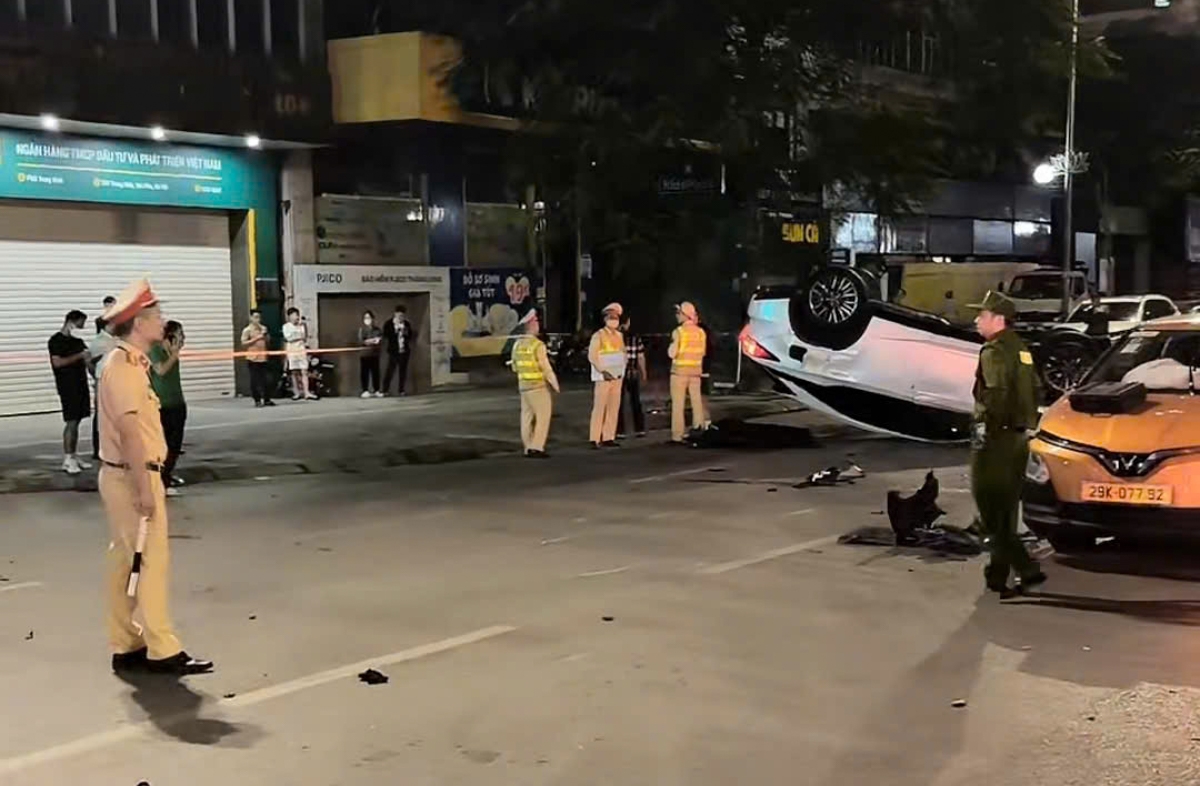 xe hop lexus gay tai nan lien hoan giua dem tai ha noi, nhieu nguoi nhap vien hinh anh 5