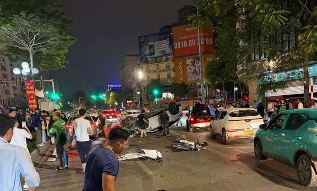 xe hop lexus gay tai nan lien hoan giua dem tai ha noi, nhieu nguoi nhap vien hinh anh 1