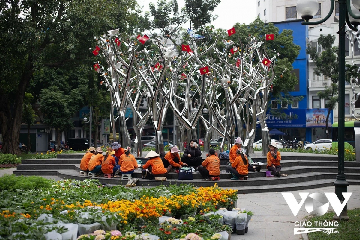 Những người phụ nữ bình dị trên phố