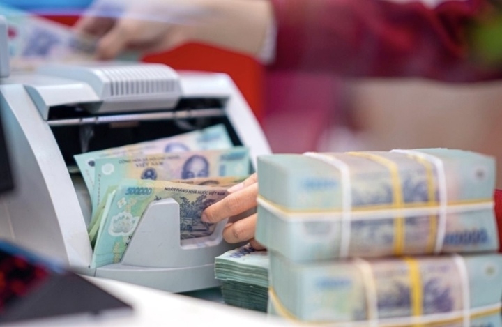  cuoc dua lai suat huy dong ngay cang nong hinh anh 1