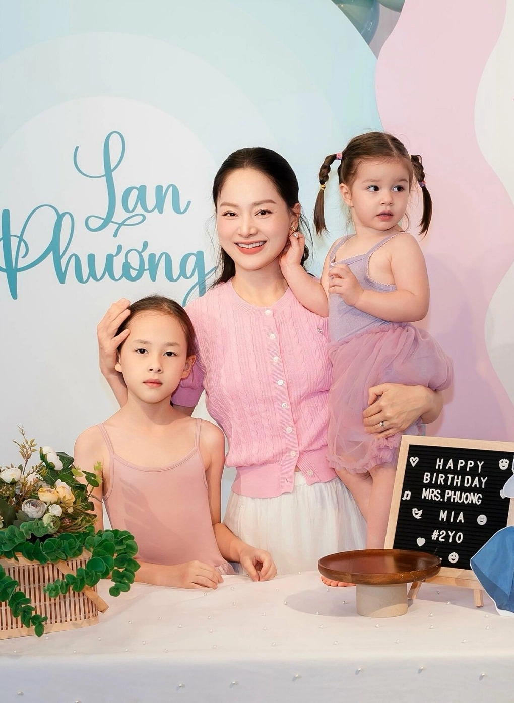 sao viet 17 3 Anh cuoi chua tung duoc cong bo cua hoa hau Do ha hinh anh 5