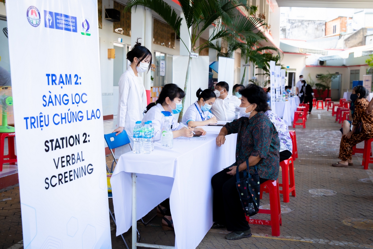 Giấu bệnh vì sợ bị xa lánh, nhiều ca lao bị bỏ sót