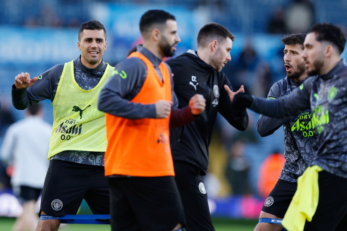 vuot qua leeds voi ti so toi thieu, man city gay ap luc len arsenal hinh anh 9
