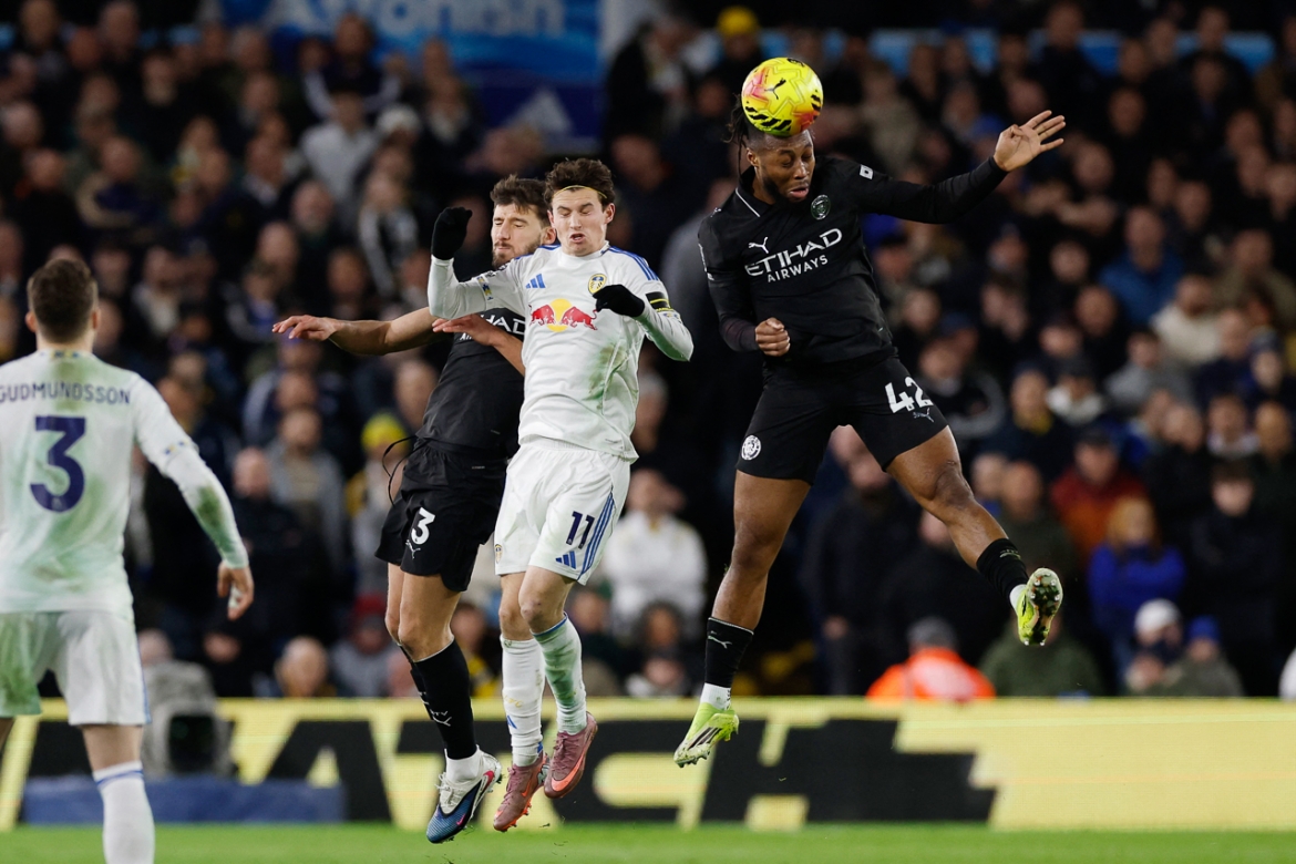 vuot qua leeds voi ti so toi thieu, man city gay ap luc len arsenal hinh anh 18
