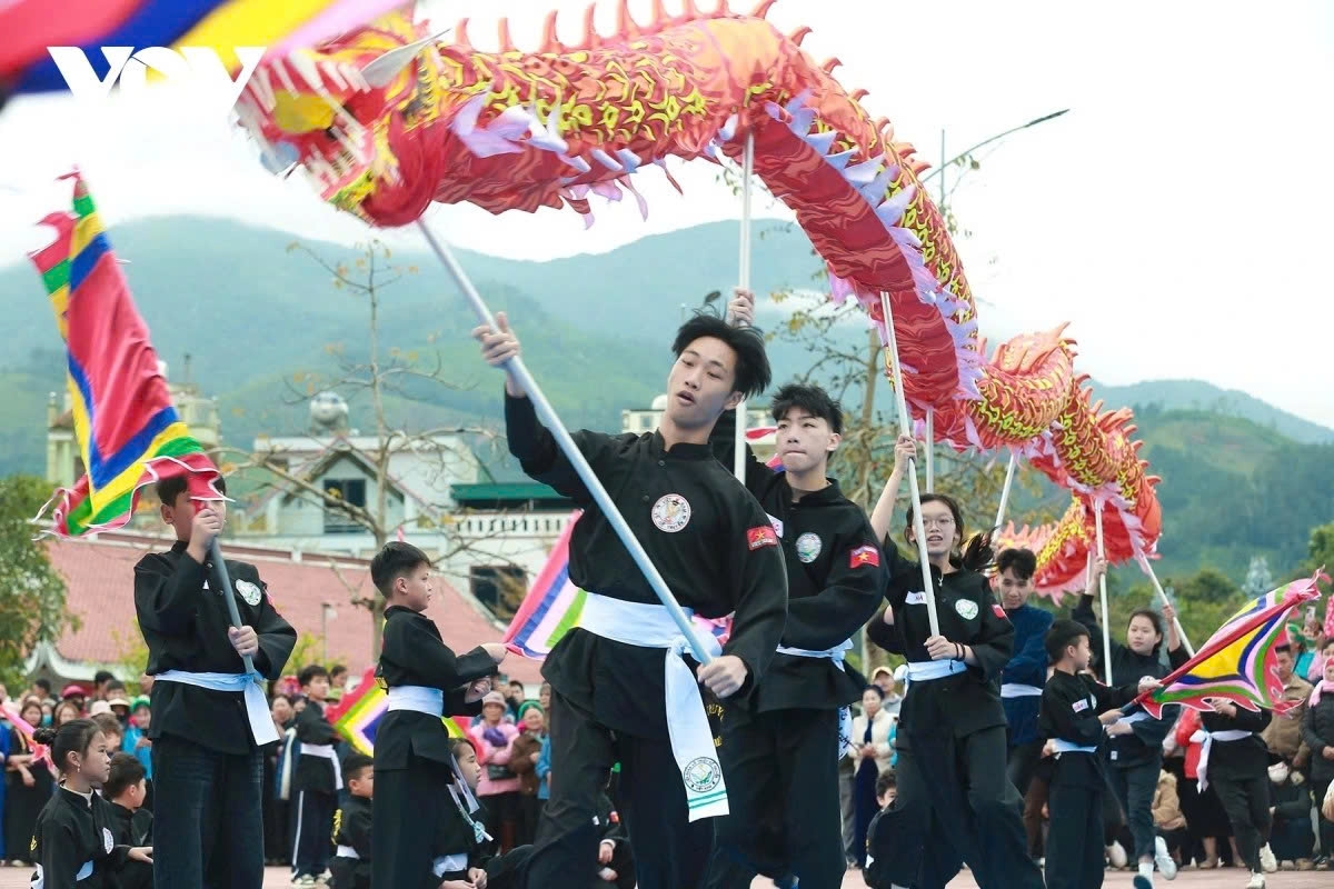spring festival revives ethnic traditions in border regions picture 9
