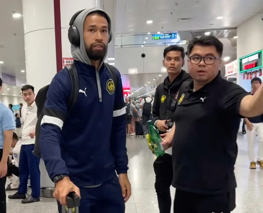 Đội tuyển Malaysia đ&atilde; đến Ninh B&igrave;nh, sẵn s&agrave;ng t&aacute;i đấu Việt Nam