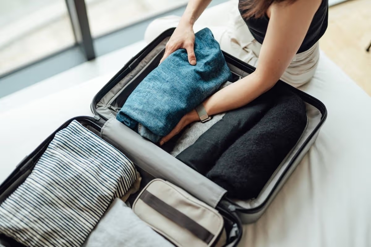 Mẹo xếp vali giúp bạn đủ quần áo dùng trong 1 tháng