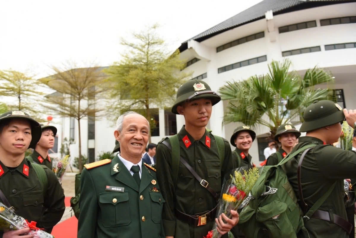young recruits across vietnam embark on military service picture 10