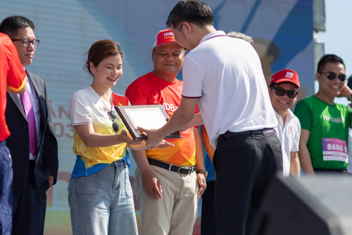 toan canh tien phong marathon 2026 van giu duoc suc hut sau nhieu thap ky hinh anh 5