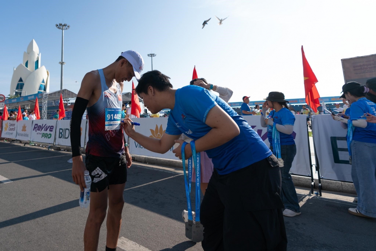 toan canh tien phong marathon 2026 van giu duoc suc hut sau nhieu thap ky hinh anh 8