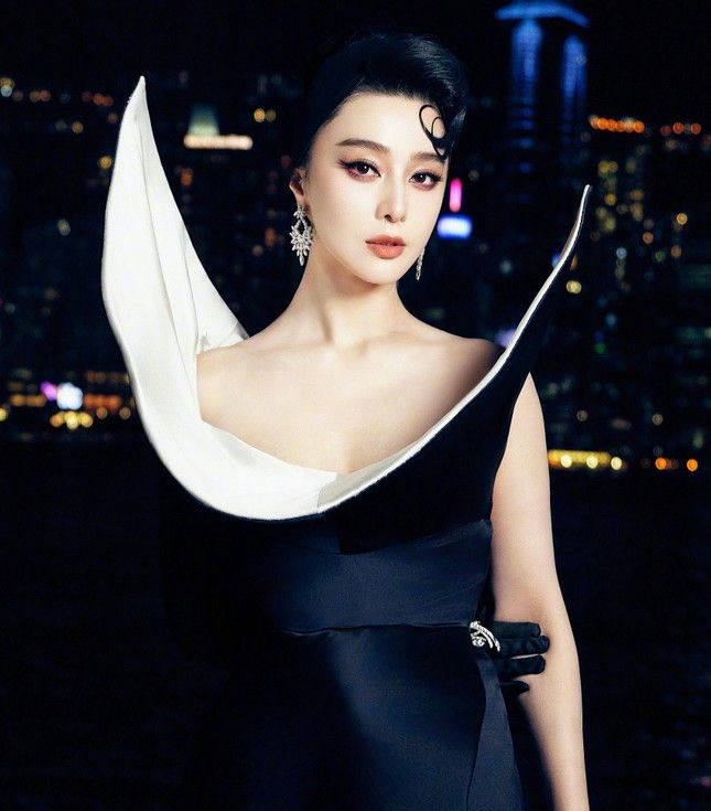 pham bang bang sap hop tac voi dao dien squid game hinh anh 2