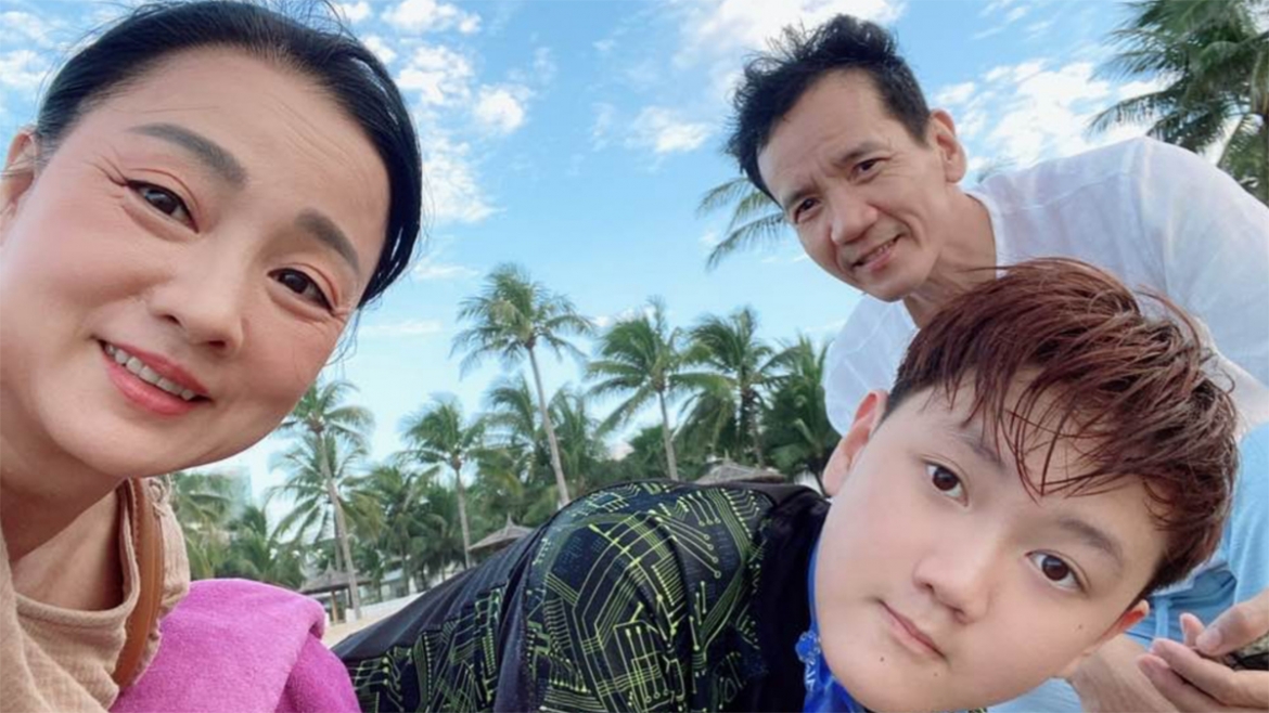 sao viet 28 3 nsUt my duyen yeu xa khong cai va de hon nhan ben vung hinh anh 1