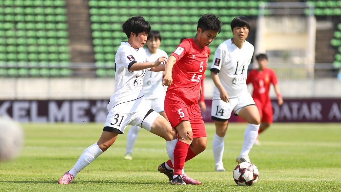 Dai dien bong da viet nam dung buoc o tu ket cup c1 chau A 2025 2026 hinh anh 6