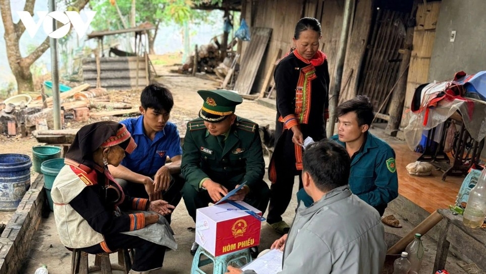 election day across vietnam moving moments from every region picture 24