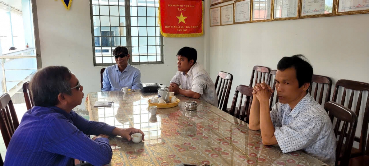 nguoi khiem thi o tinh Dong thap san sang thuc hien quyen cong dan hinh anh 1