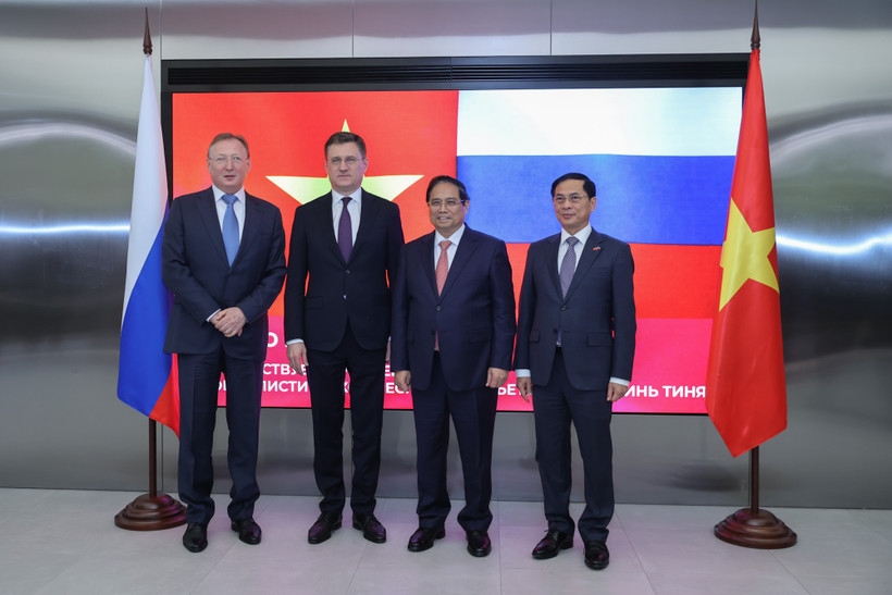 prime minister visits, works with vietnam s leading oil and gas partner in russia picture 1