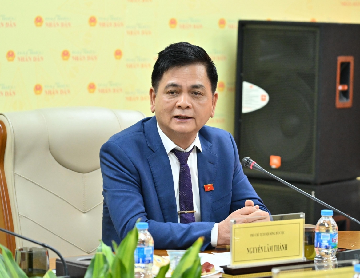 Dai bieu phai la nguoi dam noi, dam lam va dam chiu trach nhiem hinh anh 3