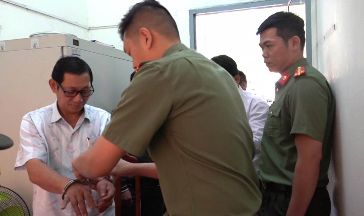 Khởi tố nguyên giám đốc trung tâm giáo dục nghề nghiệp ở Đắk Lắk