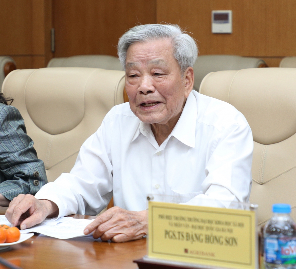 Dai bieu dan cu khong the cham nhip truoc ky vong cua cu tri hinh anh 4