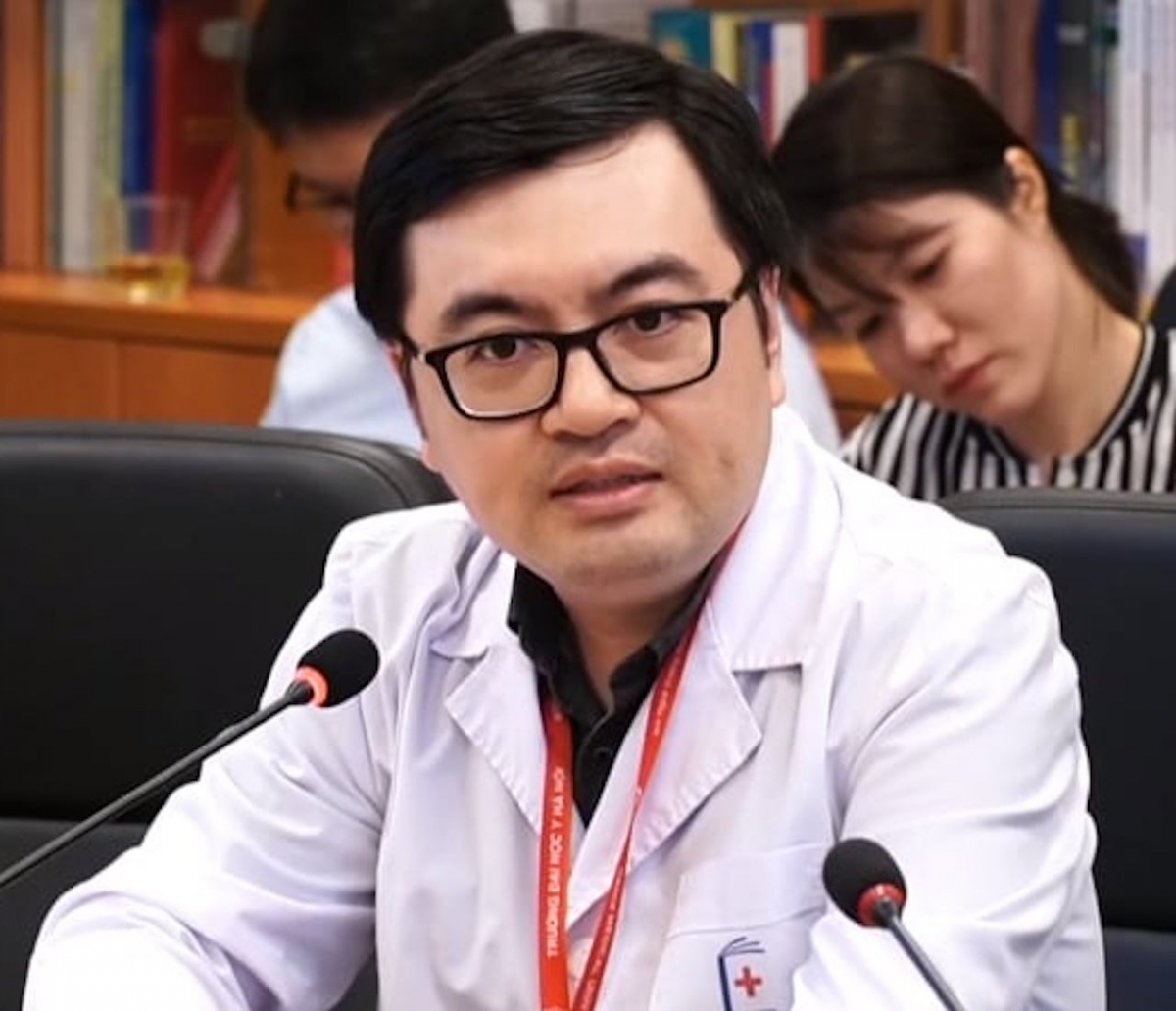 chuyen gia neu ly do khong nen doi co so dieu tri benh truyen nhiem khoi noi do hinh anh 2